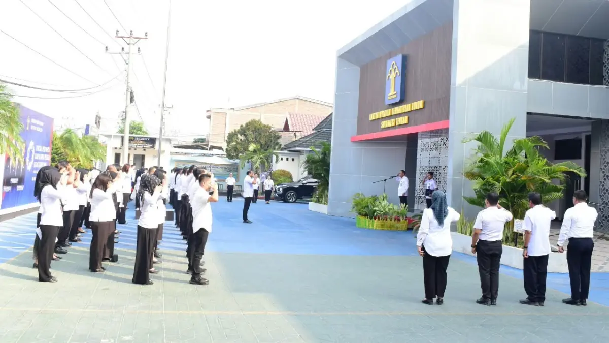 Kanwil Kemenkum Sulteng Tekankan Integritas dan Empati ASN dalam Upacara Sumpah Pemuda ke-98