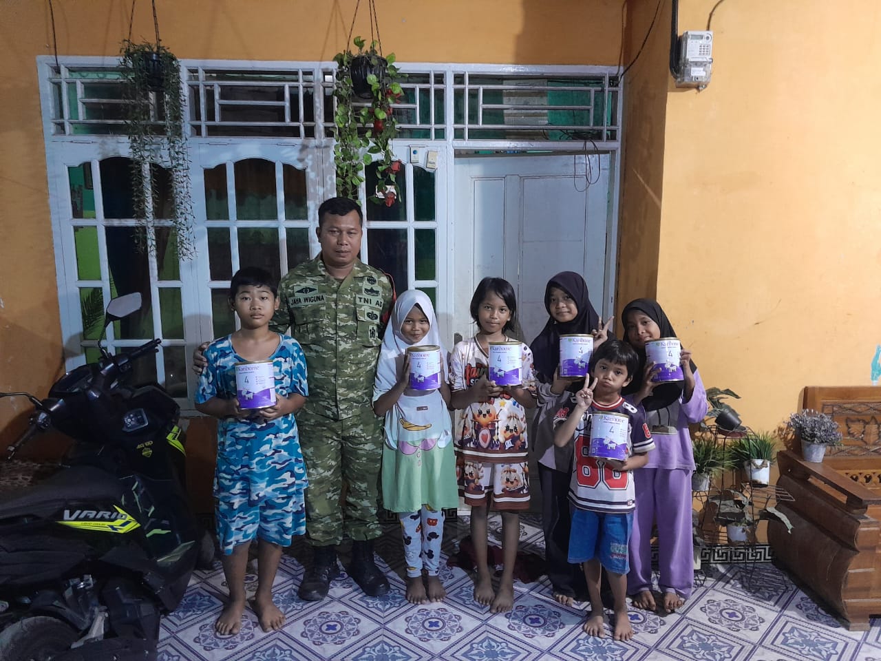 71 Balita di Kosambi Tangerang Terima Bantuan Susu Kambing Bubuk dari Yayasan Dian Mandiri dan Koramil 01/Teluknaga