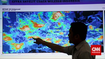 BMKG Ungkap Alasan Prakiraan Cuaca Cerah tapi Hujan di Lokasi Kita