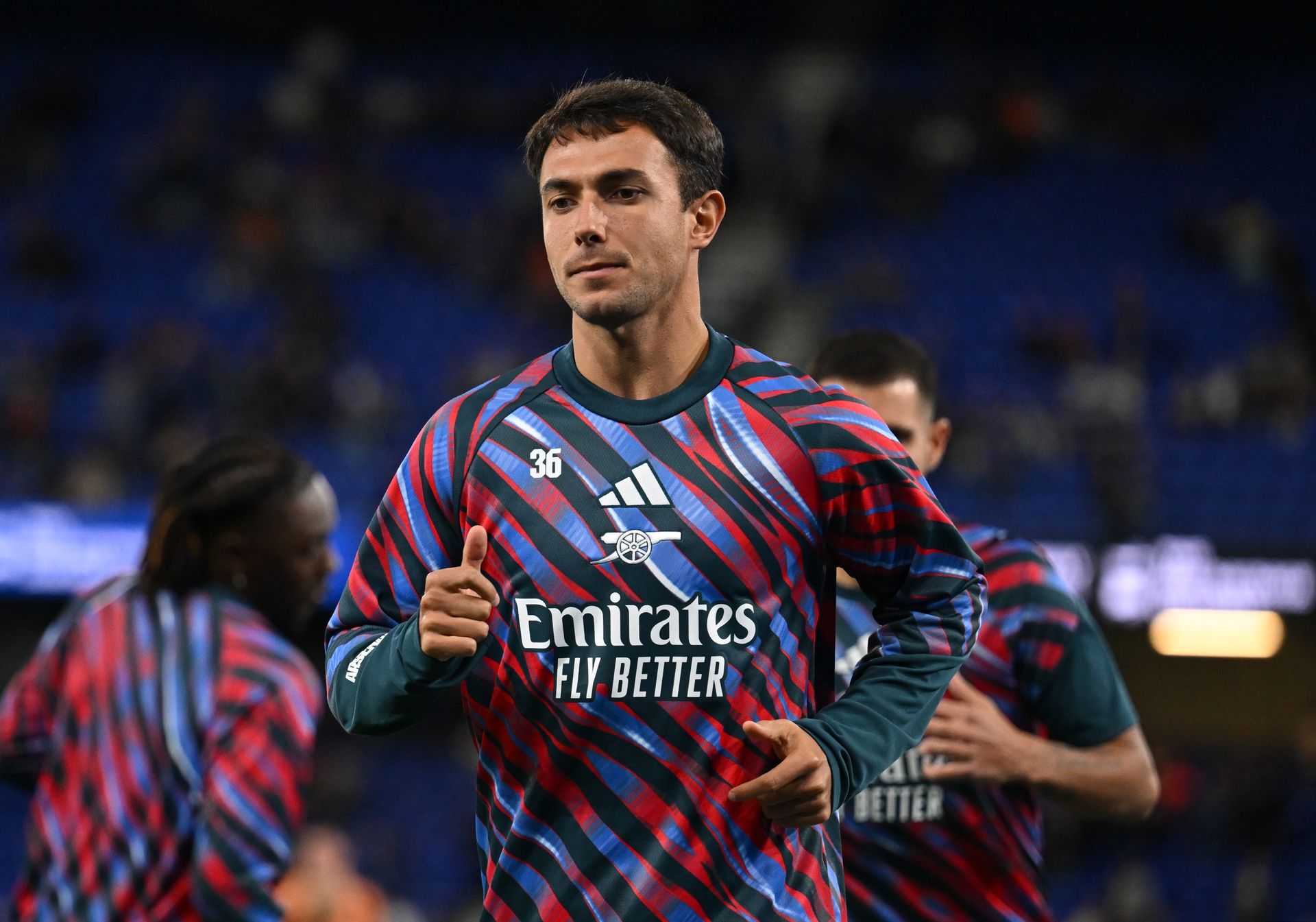 Arsenal Incar Eduardo Pape, 