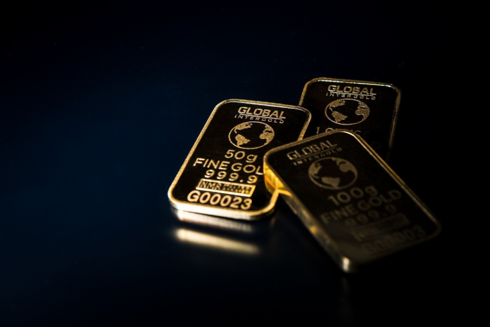 Harga Emas Antam Turun Rp11.000 jadi Rp2.559.000 per Gram