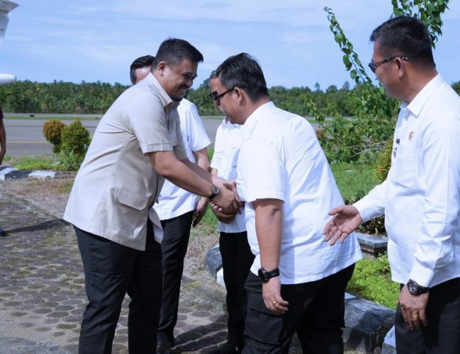 Gubernur Sumut Bobby Nasution Berkantor di Kepulauan Nias 28–30 Oktober 2026, Bupati Nias Selatan Ikut Sambut di Bandara Binaka