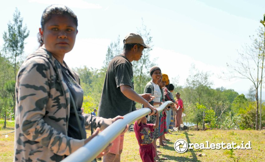 Vinilon Group dan Solar Chapter Bangun Jaringan Pipa Air Bersih 7 Km untuk 1.202 Warga Desa Ajaobaki NTT