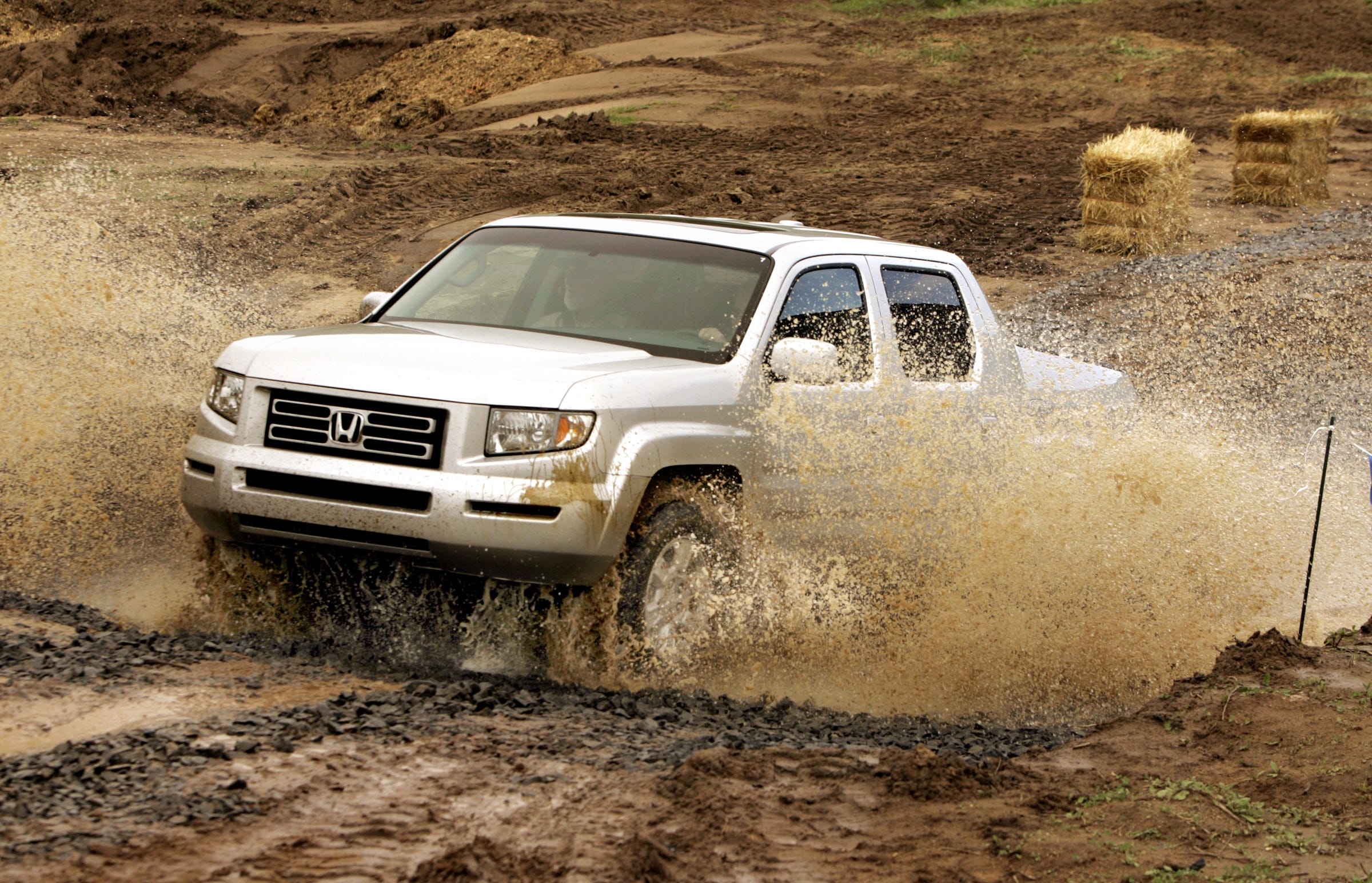 Desainer Honda Ridgeline Akui Model Ini Tak Dirancang sebagai Pikap Murni