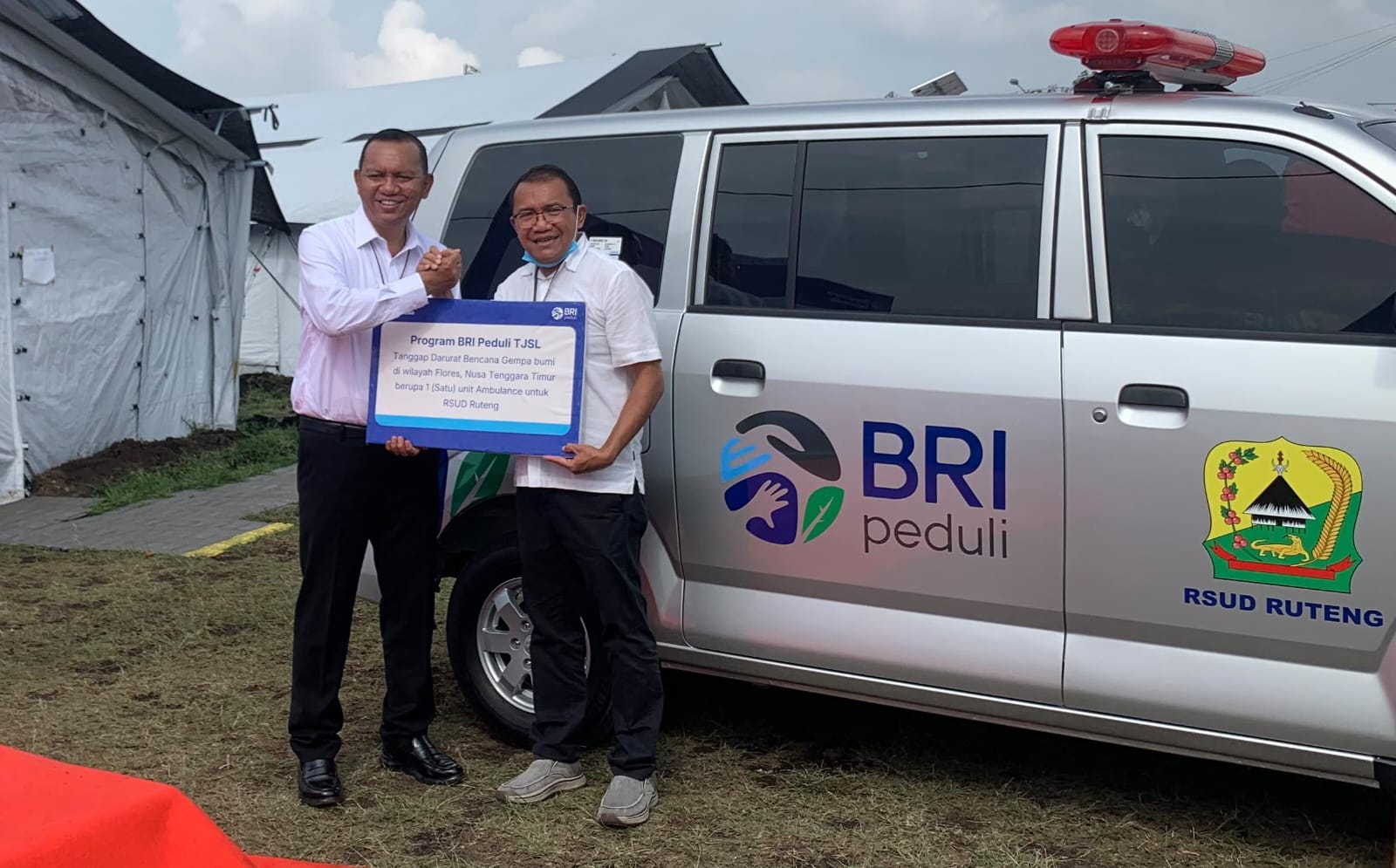 BRI Serahkan Ambulans untuk RSUD Ruteng, Dukung Layanan Kesehatan Warga Manggarai