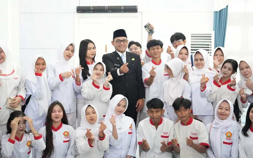 Wagub Seno Aji Ajak Pemuda Kaltim Isi Kemerdekaan dengan Ilmu dan Inovasi di Upacara Sumpah Pemuda ke-98