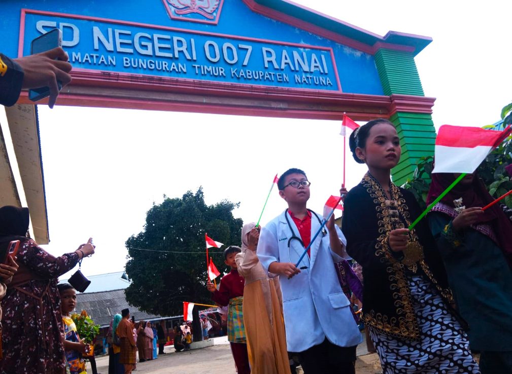 320 Siswa SDN 007 Ranai Darat Natuna Pawai Budaya, Disdikbud Susun Kurikulum Geopark