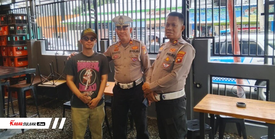 Sat Lantas Polresta Mamuju Sambangi 4 Warkop di Jalan Andi Makkasau, Ajak Pemilik Jadi Pelopor Tertib Parkir
