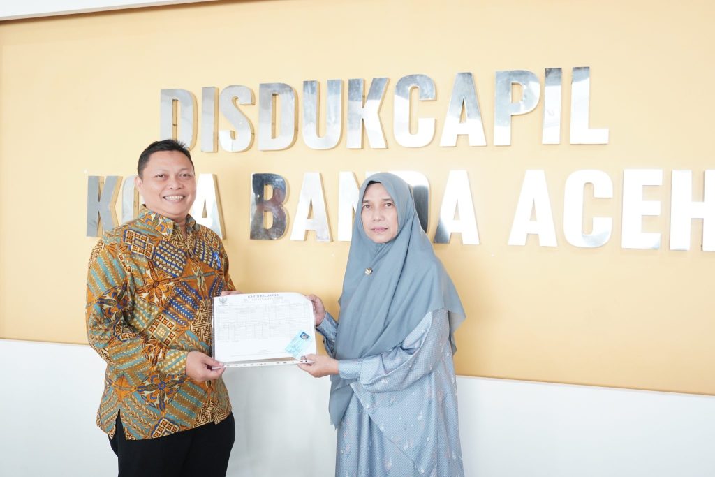 Disdukcapil Banda Aceh Luncurkan Pak Purnama, ASN Pensiun Tak Perlu Urus Sendiri Perubahan KK dan KTP-el