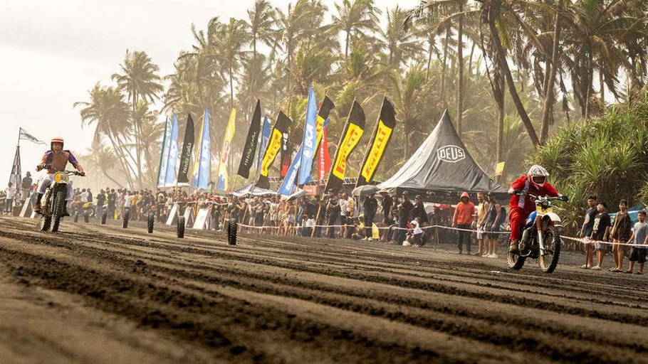 Deus Slidetober Fest 2026 di Bali, Drag Race Motor Kustom di Pantai Pasut