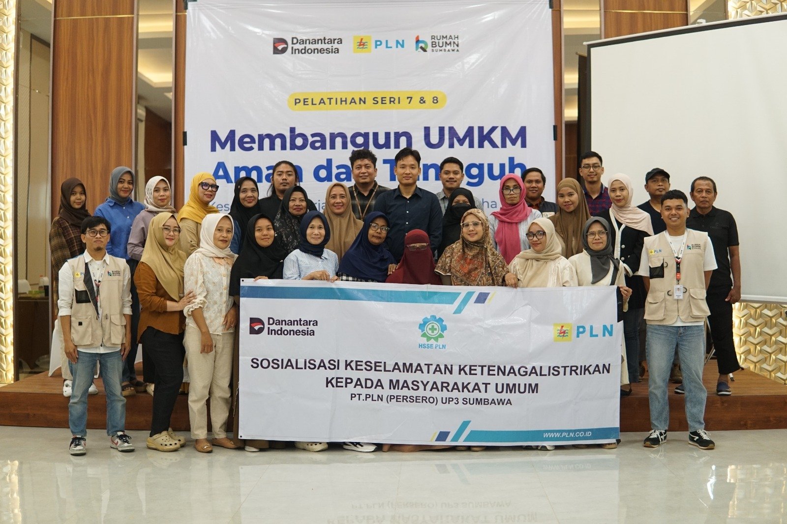 PLN UIW NTB Edukasi 30 Pelaku UMKM Sumbawa soal Keselamatan Listrik di Rumah BUMN Labuhan Badas