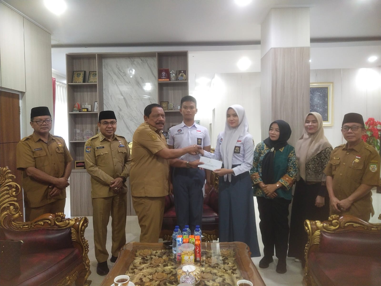 Wagub Bengkulu Mian Lepas Dua Pelajar Terpilih Jadi Calon Paskibraka Nasional 2026, Berlaga di Istana Merdeka