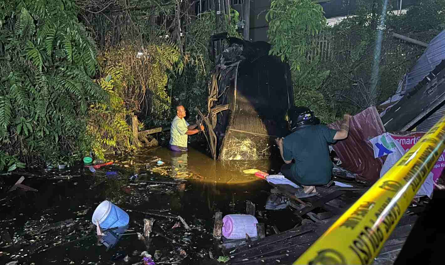 Dua Tewas dalam Kecelakaan Beruntun di Kertak Hanyar, Mobil Avanza Hantam Tiga Warung