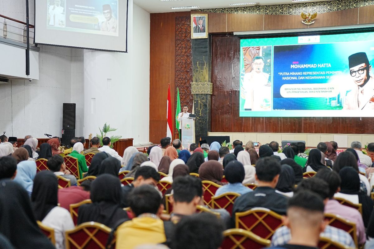 Gubernur Lemhannas Ace Hasan Syadzily Ingatkan Mahasiswa di Padang Soal Bahaya Budaya Instan AI dan Ketahanan Nasional