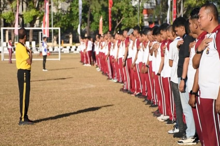 HUT ke-80 Bhayangkara, Polda NTT Latih Ratusan Personel Kelola Emosi Lewat Teknik USEFT di Kupang