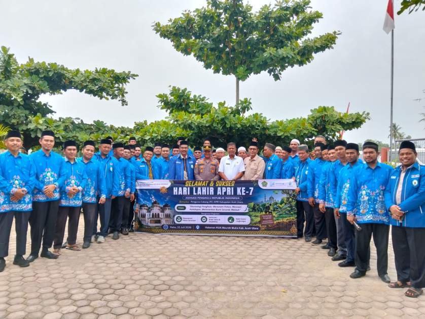 Penghulu Aceh Utara Tanam Pohon di Halaman KUA Meurah Mulia Peringati Harlah APRI ke-7