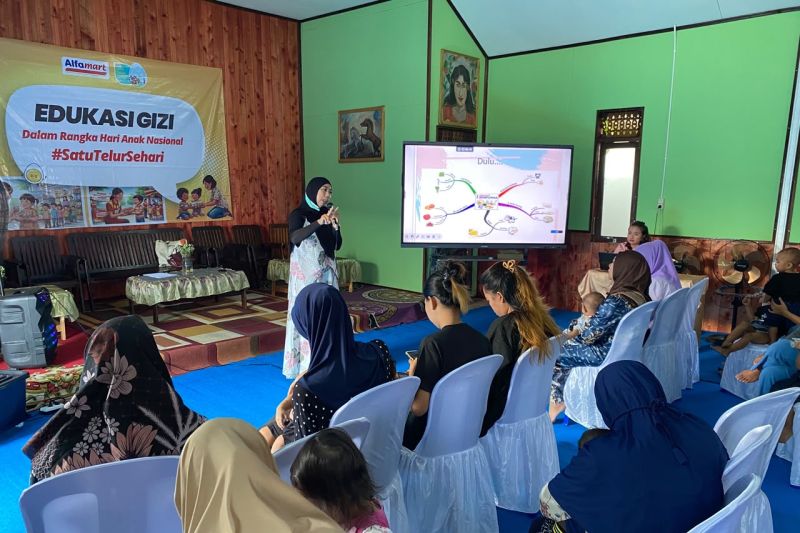 Alfamart Edukasi Gizi 50 Anak dan Orang Tua di Palangka Raya untuk Percepat Penurunan Stunting