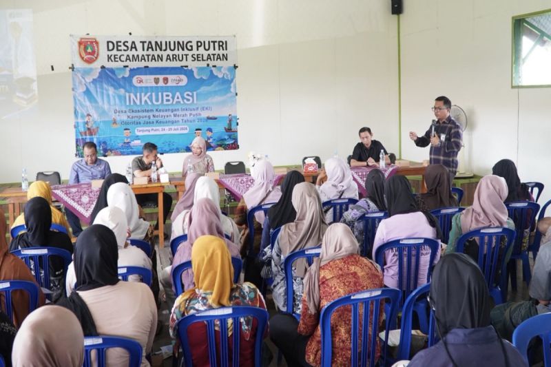 OJK Kalteng Mulai Inkubasi Ekosistem Keuangan Inklusif di Kampung Nelayan Tanjung Putri, Kotawaringin Barat