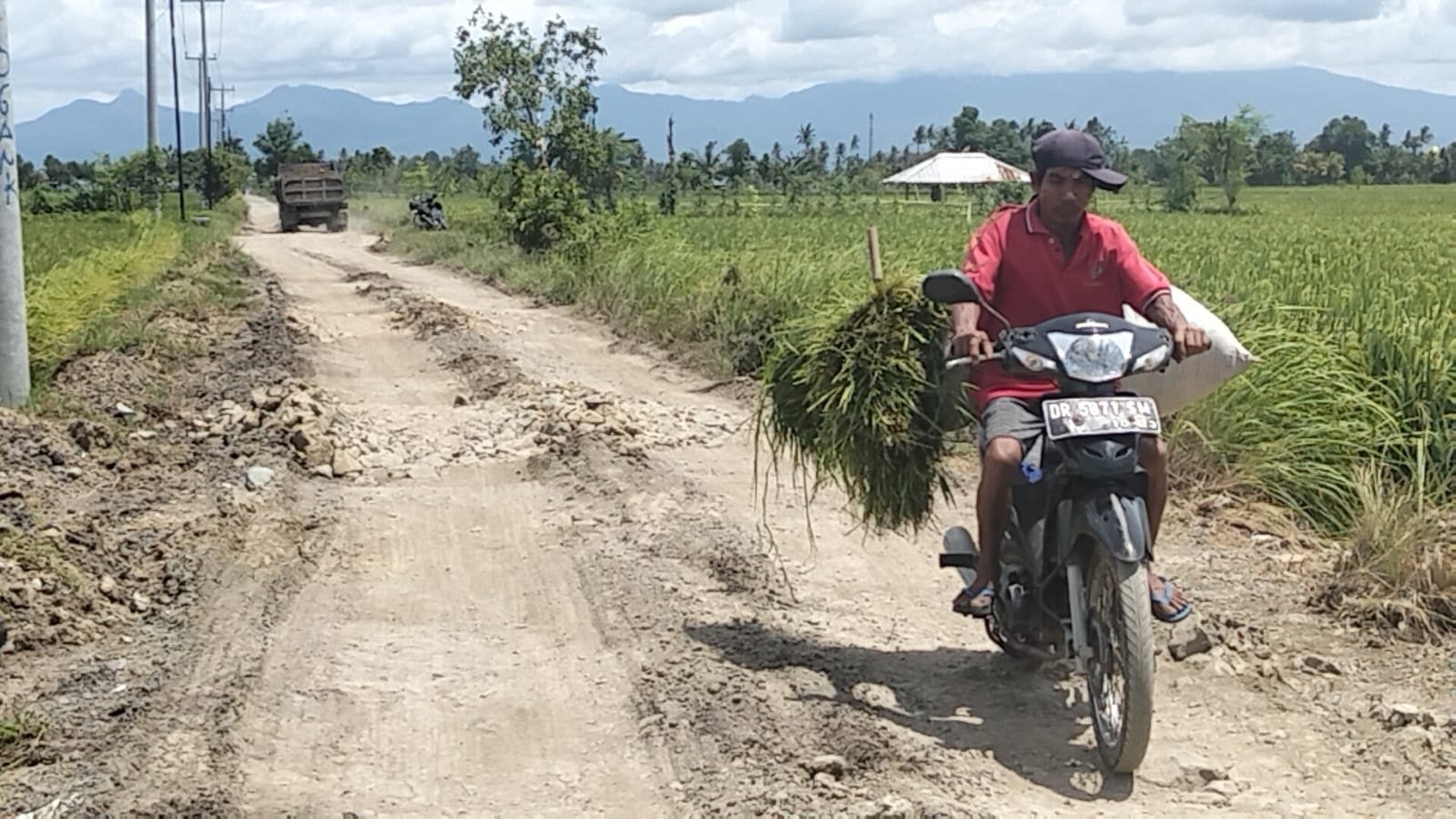 Infrastruktur Rusak di Lombok Barat Belum Tertangani, Silpa APBD 2025 Membengkak Rp 337 Miliar