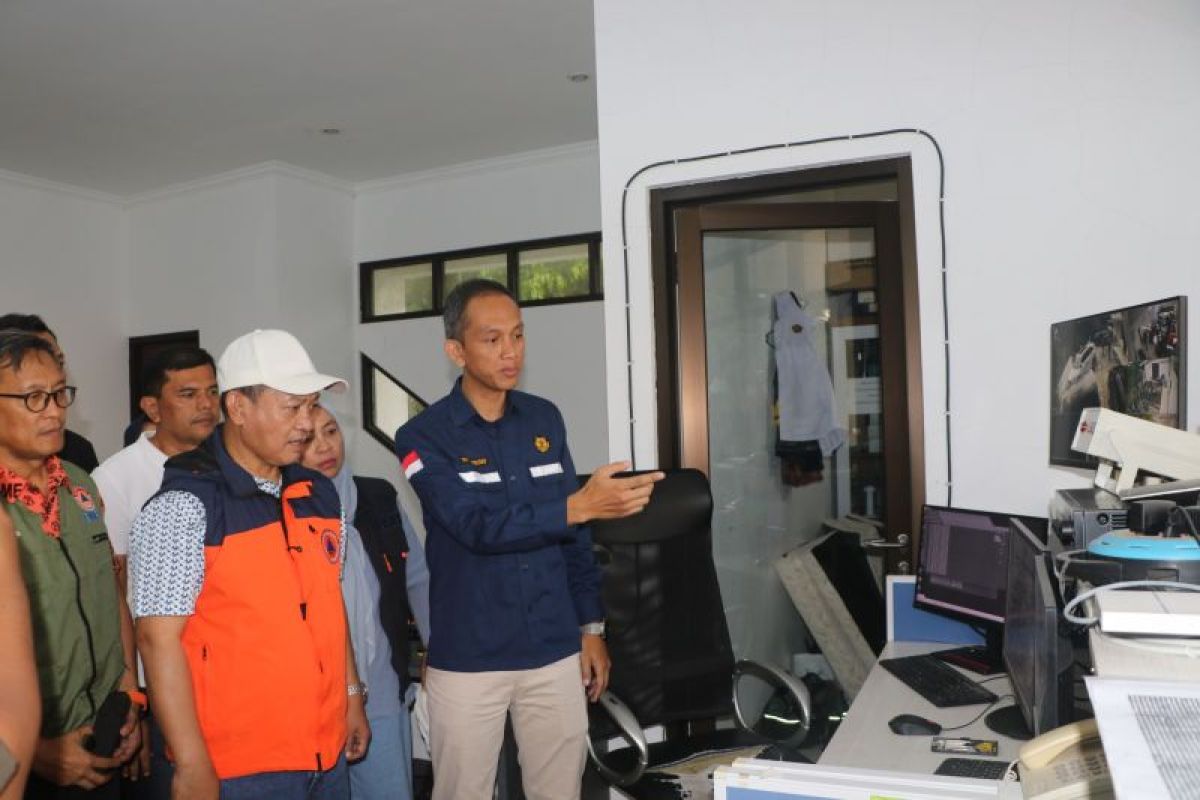 Status Gunung Anak Krakatau Naik ke Siaga, Pemkab Serang dan PVMBG Pastikan Wisata Pantai Anyer Aman Dikunjungi