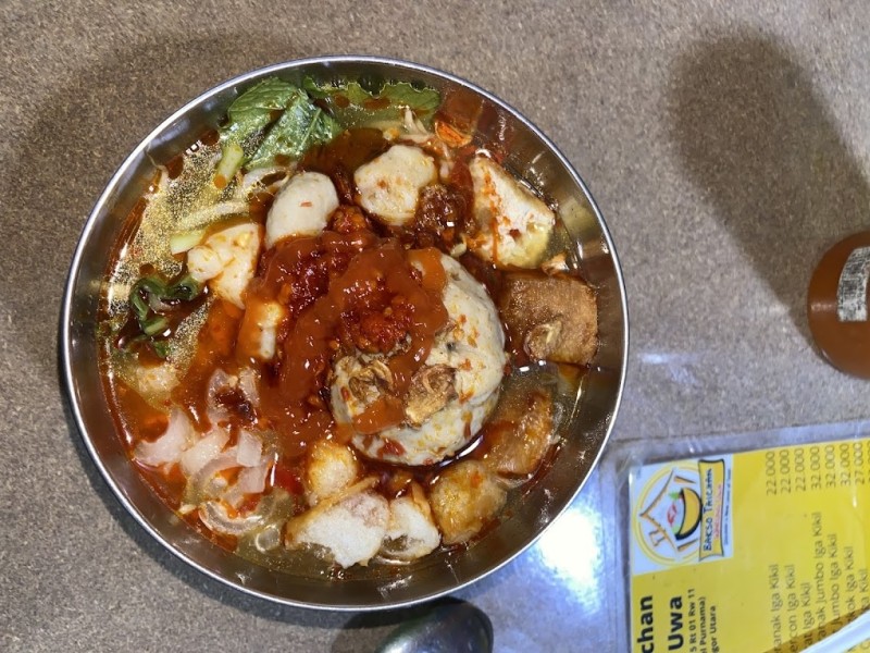 Warung Uwa Bogor, Sensasi Bakso Taichan dan Telur Asin di Gang Sempit