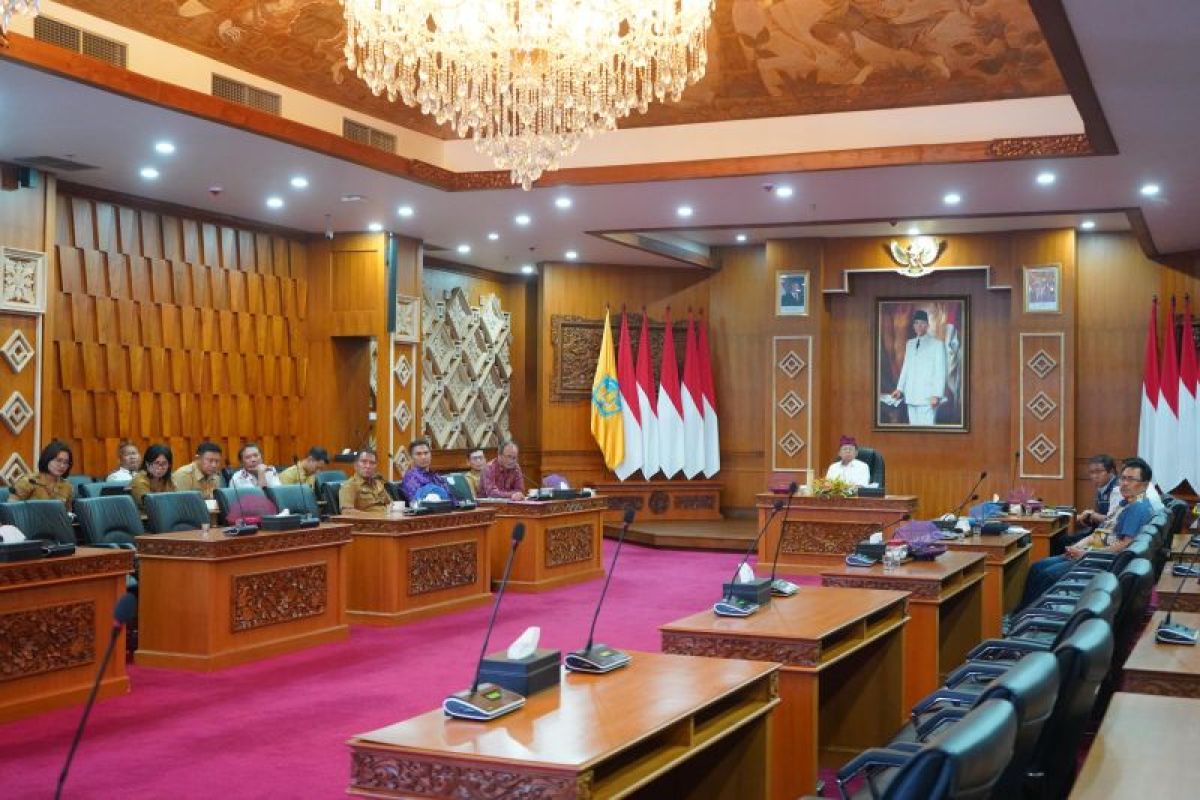 Gubernur Koster Minta Jadwal Kapal Barang ke Nusa Penida Ditambah untuk Tekan Harga Kebutuhan Pokok