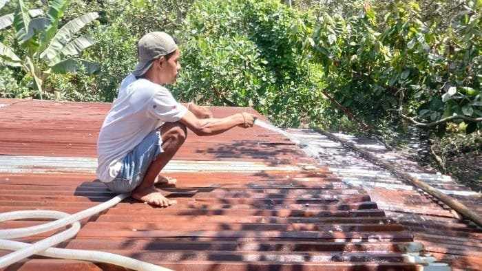 Hujan Pasir Erupsi Gunung Lewotobi Laki-laki Landa Sembilan Desa di Flores Timur, Warga Khawatir Atap Rumah Kembali Berkarat
