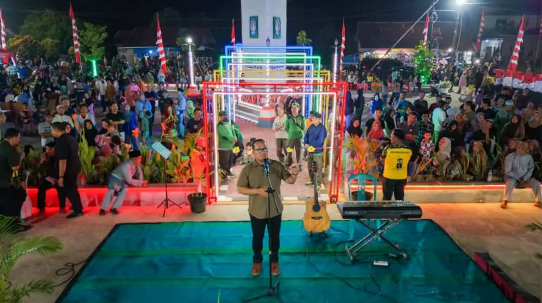 Bupati Sujiwo Resmikan Ruang Publik Tugu Langsat di Kubu Raya, Hanya Bermodal Lampu dan Pengecatan Tanpa APBD