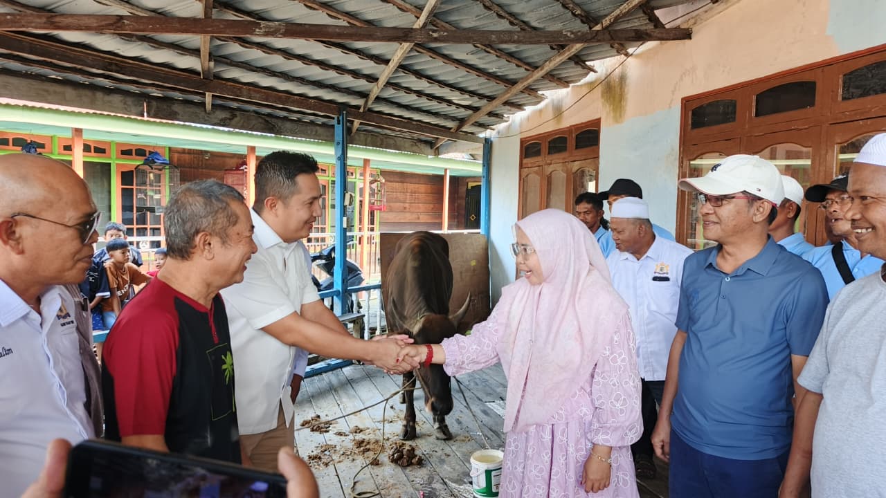 Kadin Tanjab Timur Salurkan Hewan Kurban Perdana untuk Nelayan Kurang Mampu di Tanjung Solok