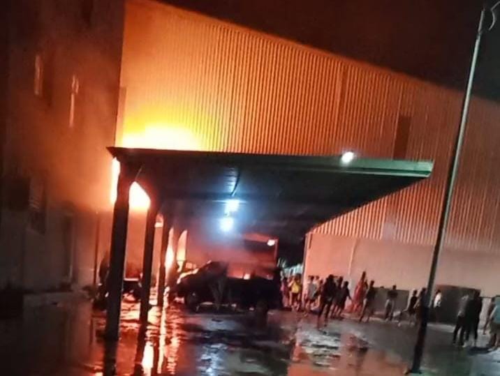 Warga Tanjung Merah Bitung Bakar Fasilitas PT Futai, 4 Orang Terluka Kena Lemparan Batu
