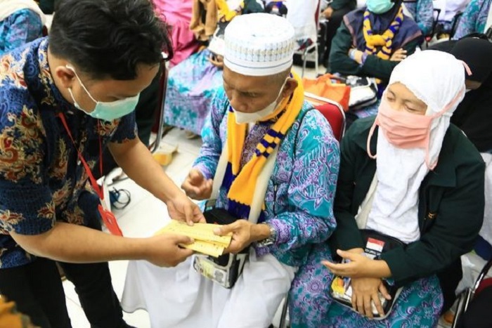Mbah Kasrun, Calon Haji Tertua Berusia 102 Tahun dari Barito Kuala, Diberangkatkan Kloter 17 Embarkasi Banjarmasin