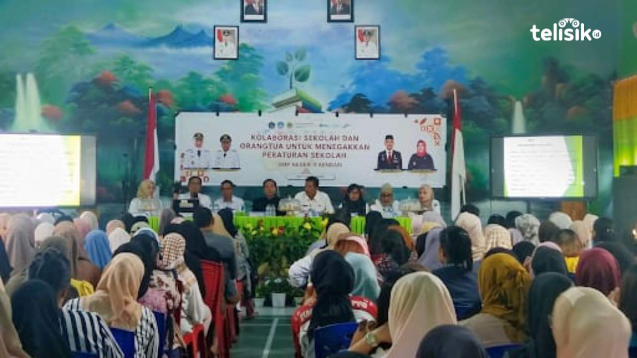 SMPN 9 Kendari Ajak Orang Tua Siswa Susun Aturan Disiplin Sekolah dan Pembatasan Penggunaan HP