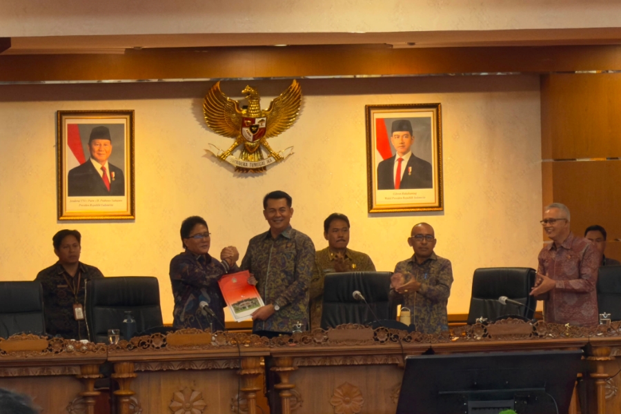 3 Rekomendasi Pansus TRAP DPRD Bali Segera Ditindaklanjuti, Proses Penyerahan Diwarnai Walk Out Fraksi Golkar