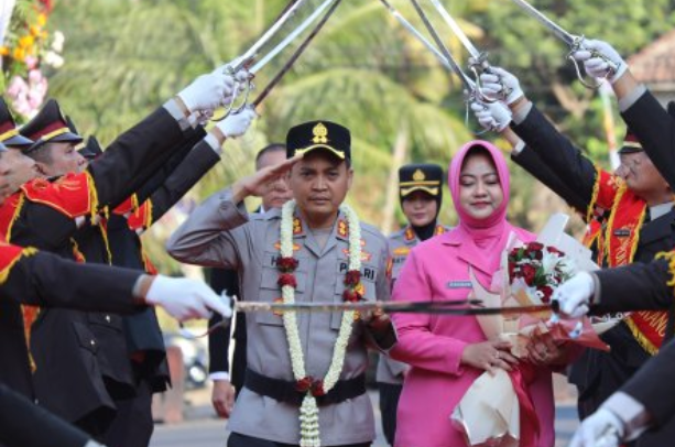 AKBP Heru Dwi Purnomo Resmi Pimpin Polres Semarang, Gantikan AKBP Ratna Quratul Ainy yang Pindah ke Polres Kendal