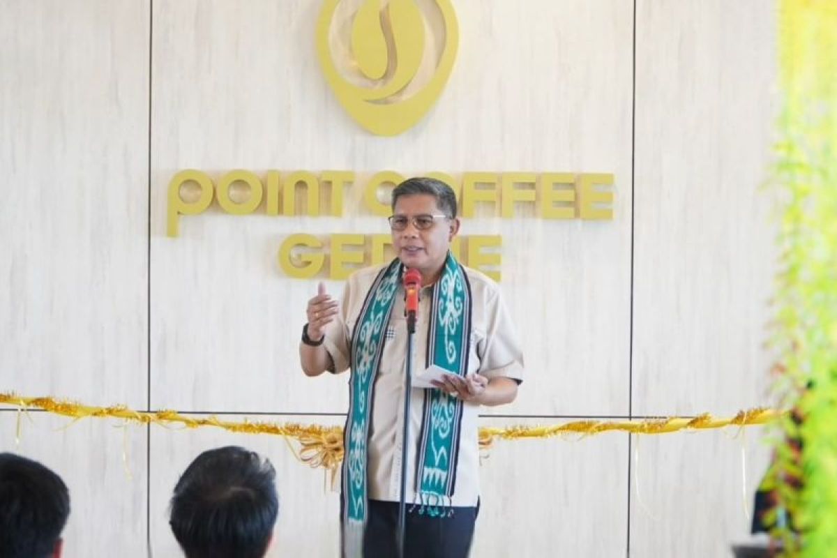 Pemkot Ambon Wajibkan Pelaku Usaha Serap Tenaga Kerja Ber-KTP Ambon untuk Posisi Non-Keahlian