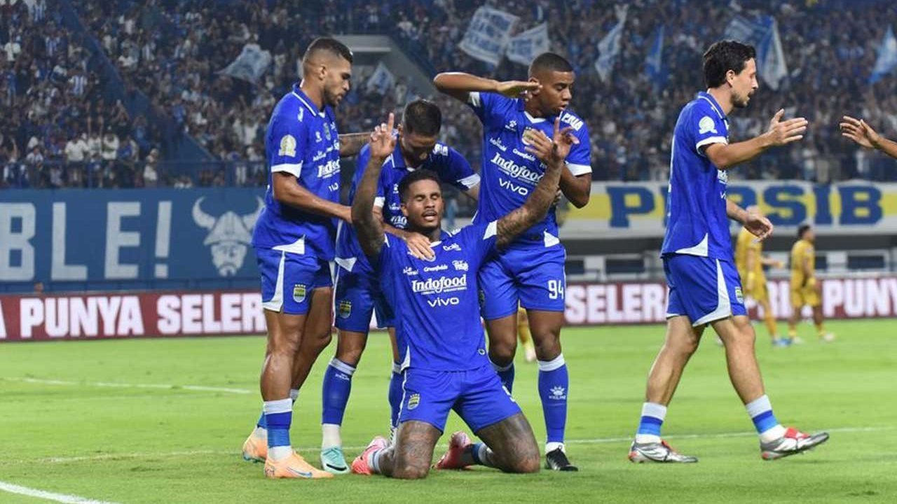 Persib Bandung Butuh Satu Poin untuk Pastikan Gelar Juara BRI Liga 1, Bojan Hodak Minta Pemain Tak Euforia