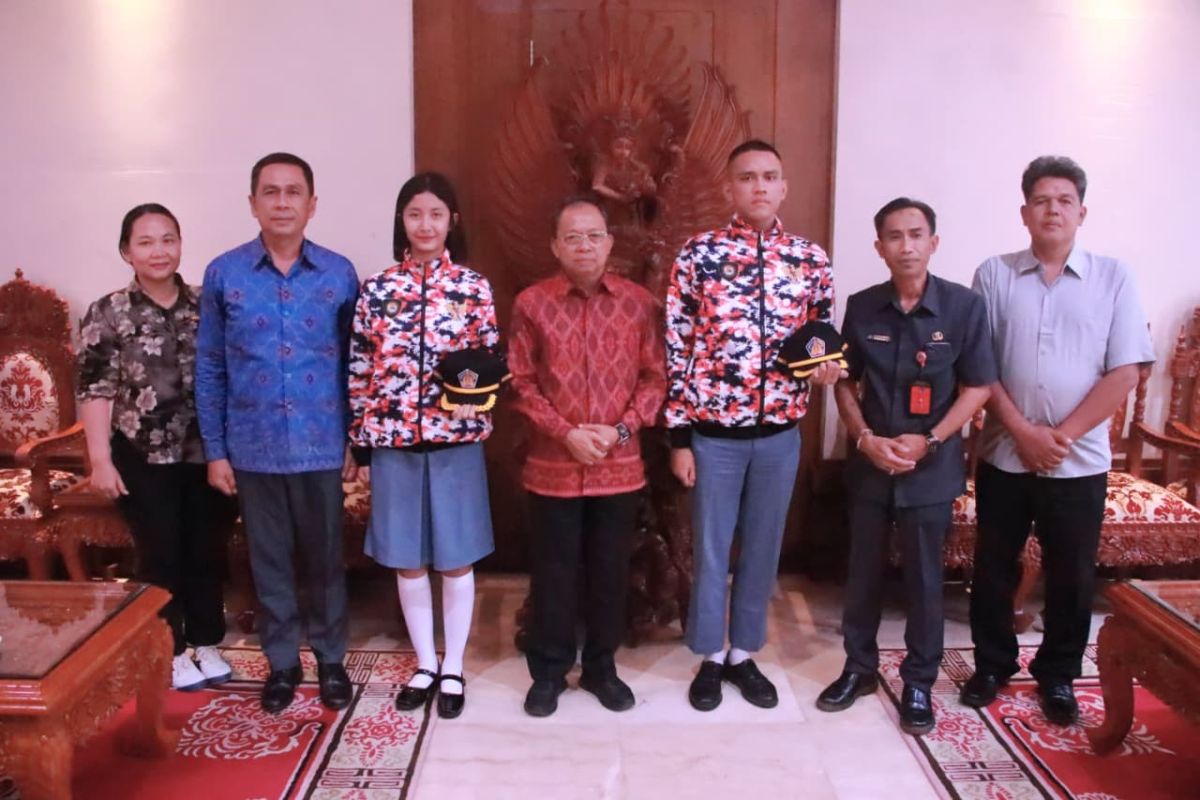 Gubernur Koster Fasilitasi Biaya dan Akomodasi Keluarga Dua Pelajar Bali yang Lolos Paskibraka Nasional 2026