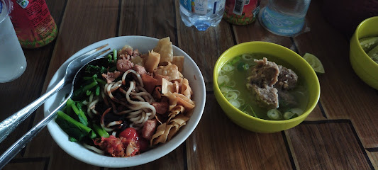 Bakso Mie Ayam Makassar 2026: 10 Tempat Favorit dengan Cita Rasa Juara