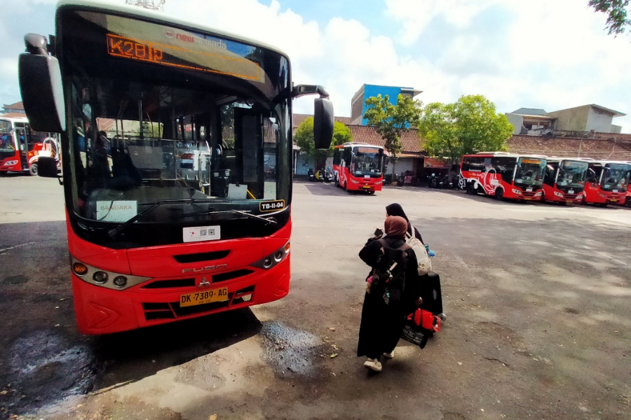 5 Berita Bali Hari Ini: Bus TMD Jangan Dihentikan, ASN WFH Keluyuran ke Kafe Kena Sanksi, hingga Satu Abad Rarud Batur