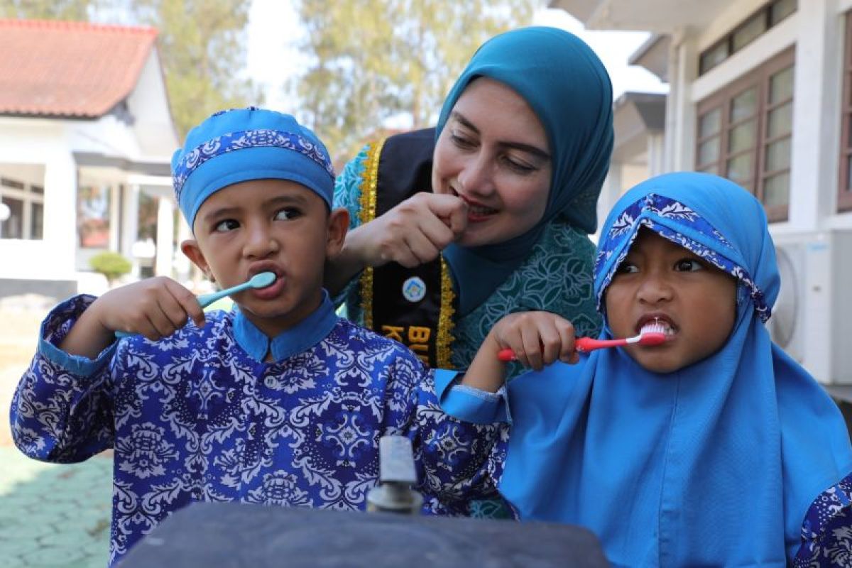 TP PKK Babel Edukasi PHBS ke Siswa TK Al-Hikmah Pangkalpinang, Tekankan Cuci Tangan dan Sikat Gigi