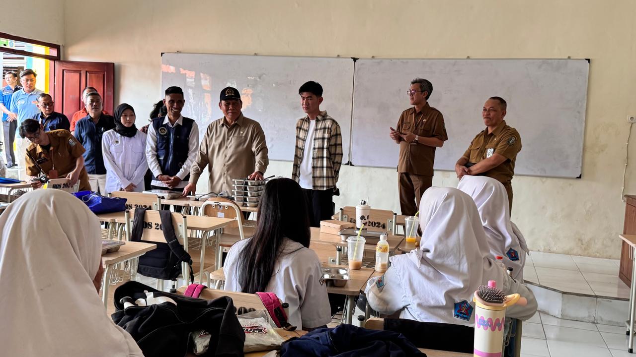 Pemprov Papua Manfaatkan Program MBG untuk Serap Produk Lokal, Ikan Jadi Andalan Protein di Menu Sekolah
