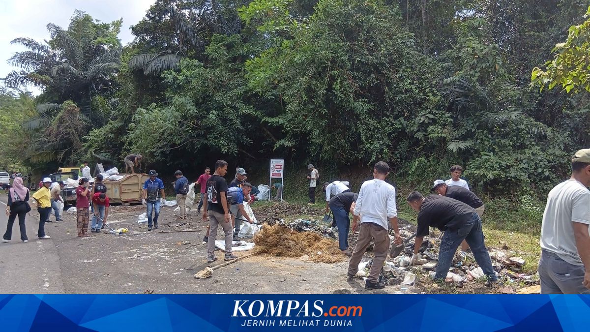 6 Ton Sampah Plastik Dikumpulkan dari Hutan Penyangga Labuan Bajo, Mengancam Sumber Air Bersih Warga