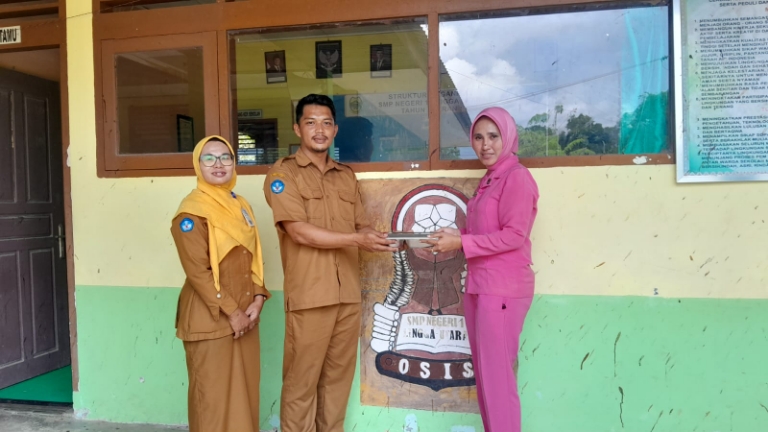 954 Siswa di Lingga Utara Mulai Uji Coba Makan Bergizi dari SPPG YKB, Seorang Siswa Ucapkan Terima Kasih untuk Prabowo