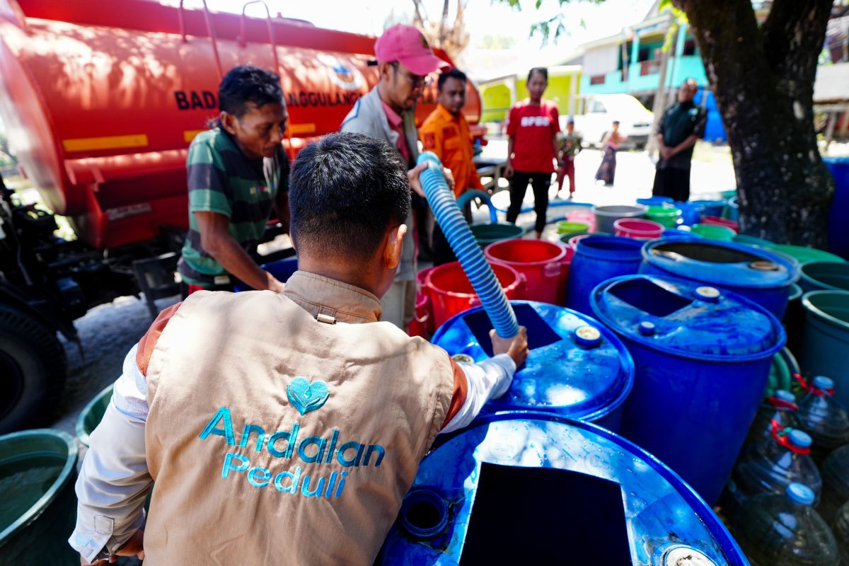 BPBD Sulsel Salurkan Air Bersih ke Dusun Kalosi Maros yang Alami Kekeringan Tahunan, Gubernur Turun Tangan