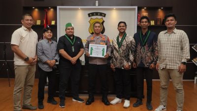 Kapolres Lhokseumawe Terima Penghargaan dari HMI atas Dedikasi Jalin Sinergi dengan Mahasiswa