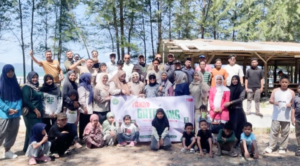 Fikom Umuslim Bireuen Evaluasi Program Kerja dan Susun Strategi Penerimaan Mahasiswa Baru di Pantai Riting Lhoknga