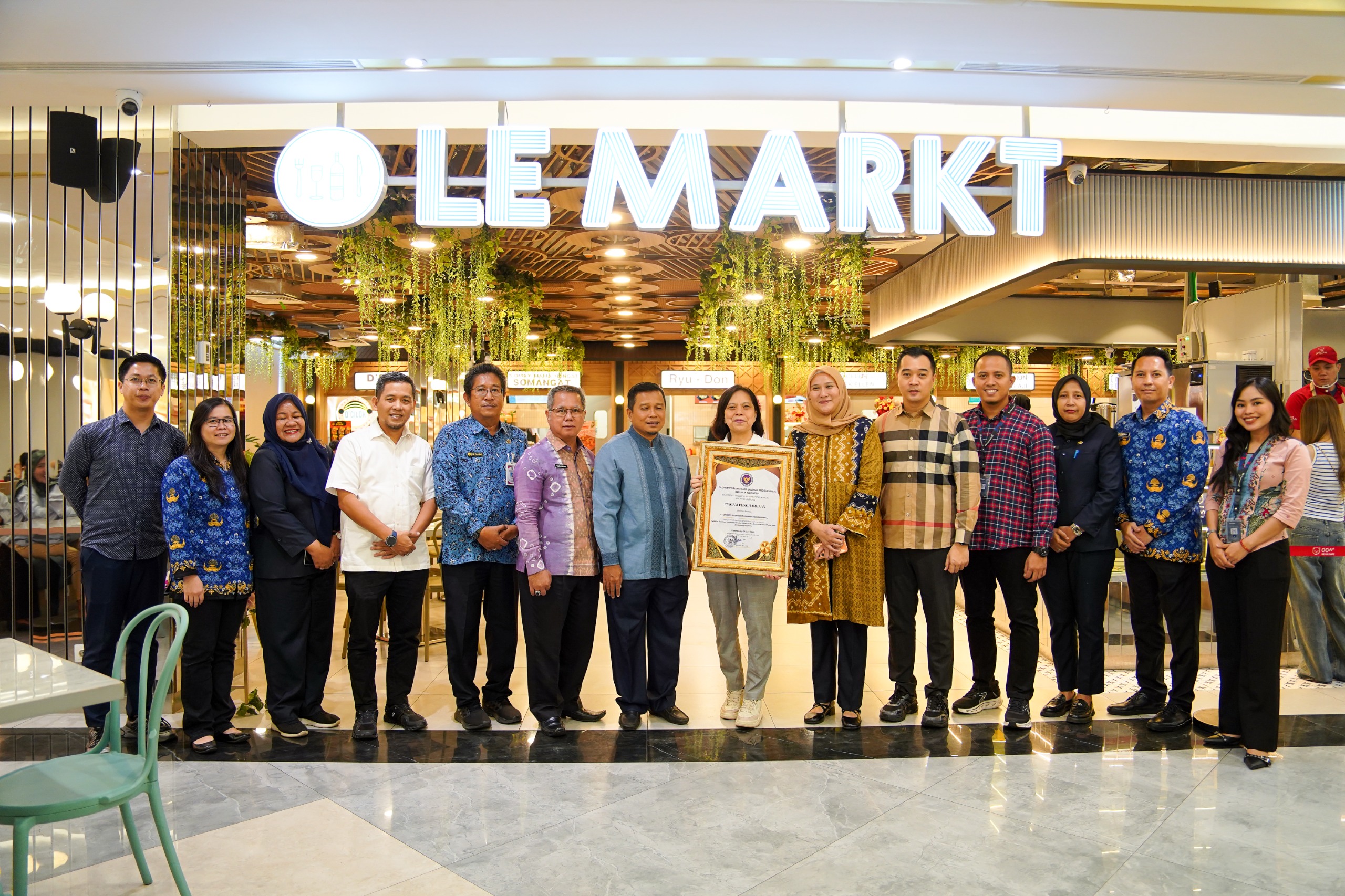 Dukung Wisata Halal Palembang, Le Garden dan Le Markt PIM Raih Penghargaan BPJPH Nasional