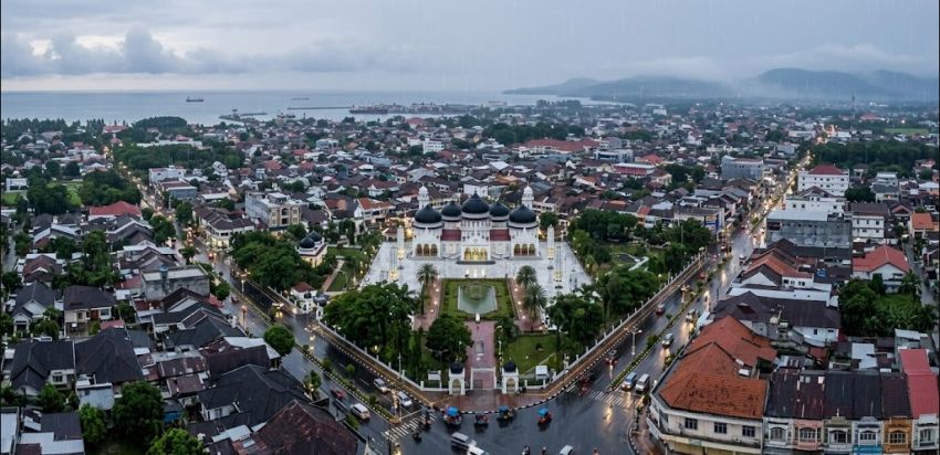 Cuaca Aceh Hari Ini: Hujan Ringan Guyur Aceh Tengah hingga Lhokseumawe, Kelembapan Capai 99 Persen
