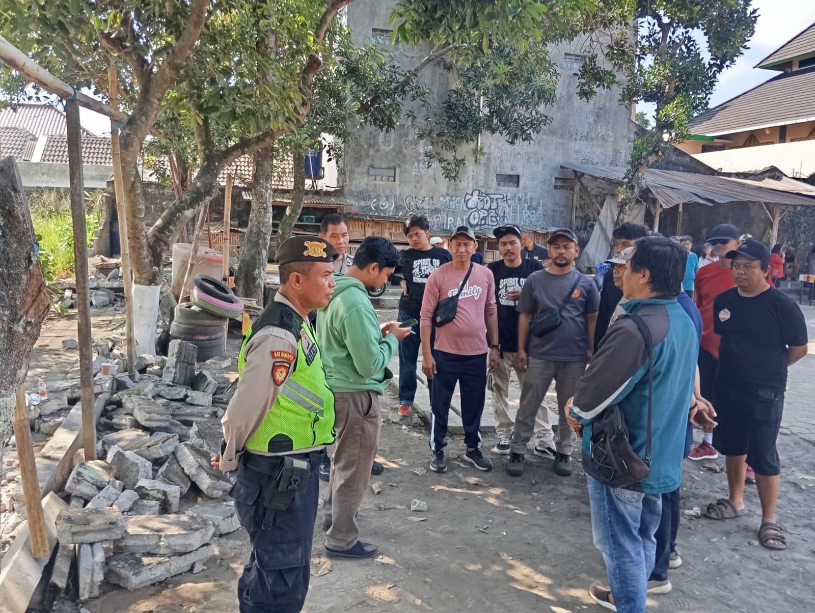 Tembok SDN Minomartani 2 Sleman Roboh Timpa 10 Warga, 6 Orang Masih Dirawat di Rumah Sakit