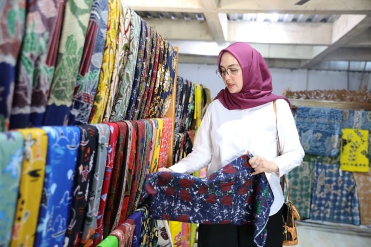 Dekranasda Babel Gaungkan Gerakan Bangga Pakai dan Beli Batik Khas Daerah, Bantu Perajin Kembangkan Usaha